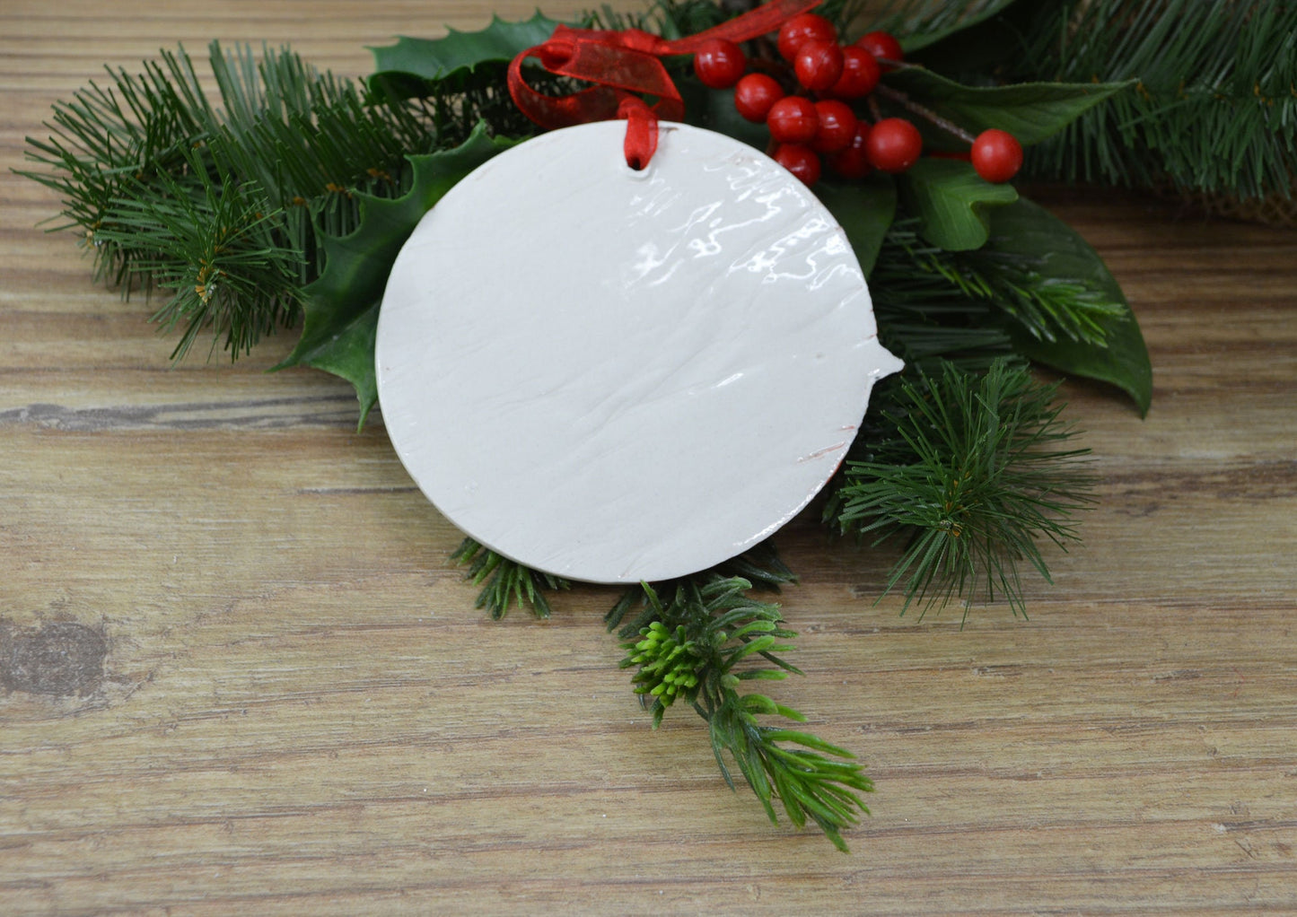 Handmade Ceramic Robin Christmas Ornament: Festive Tree Decoration